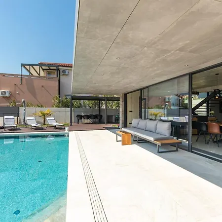 Luxury Besca With Sauna And Jacuzzi * باشْكا