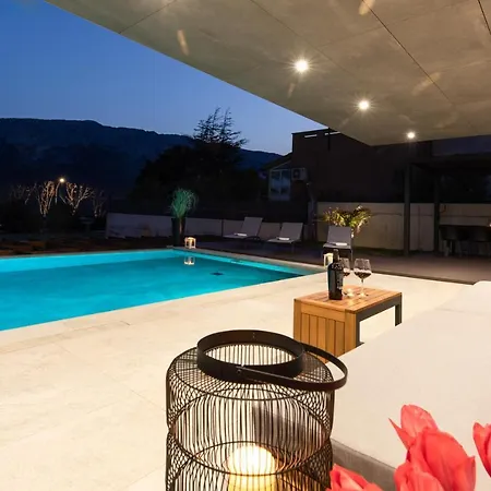 Villa Luxury Besca With Sauna And Jacuzzi Baška