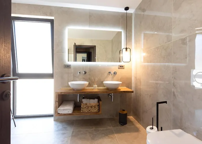 فيلة Luxury Besca With Sauna And Jacuzzi
