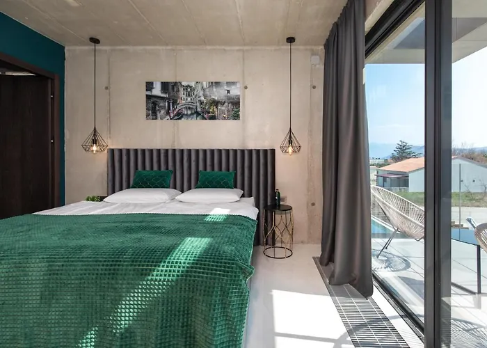 Luxury Besca With Sauna And Jacuzzi * باشْكا