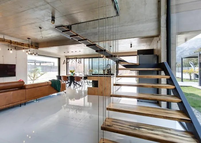 Luxury Besca With Sauna And Jacuzzi