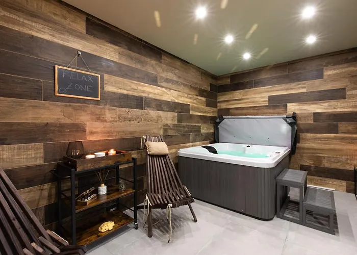 Luxury Besca With Sauna And Jacuzzi